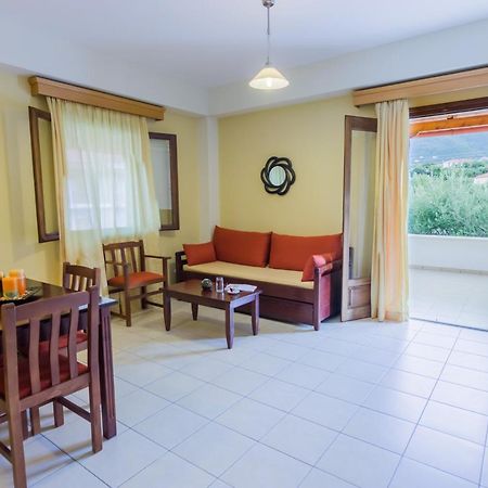 Polichni Hotel Leonidio Bagian luar foto
