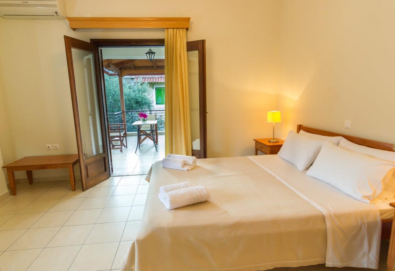 Polichni Hotel Leonidio Bagian luar foto