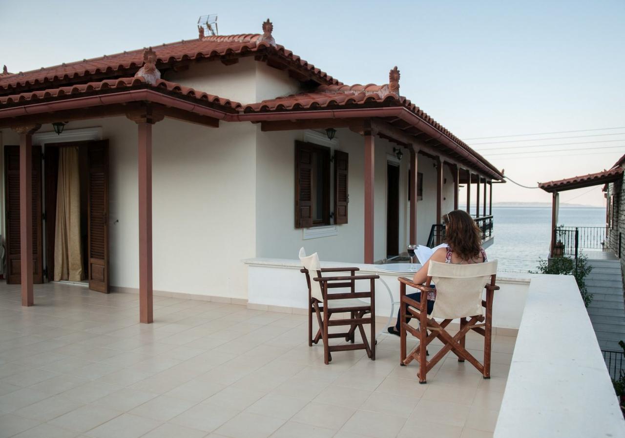 Polichni Hotel Leonidio Bagian luar foto
